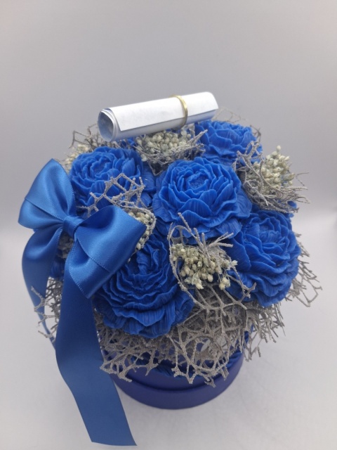 Chabrowy Flower Box z Piwoniami i Ukrytą Wiadomością – Elegancki Prezent dla Niej Handmade
