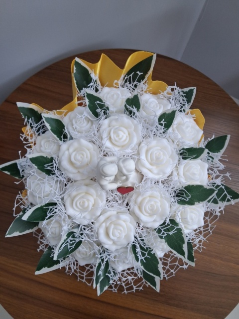 Flower Box Ślubny z Białych Róż XL – Prezent dla Pary Młodej.